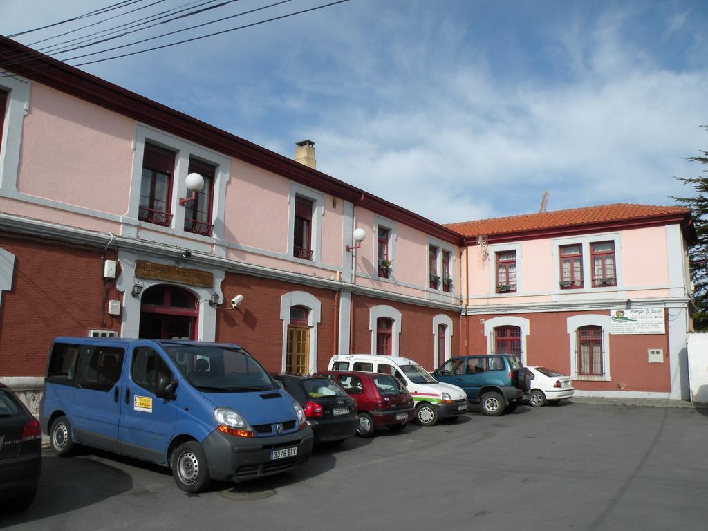 Albergue La Estacion Llanes Exterior foto